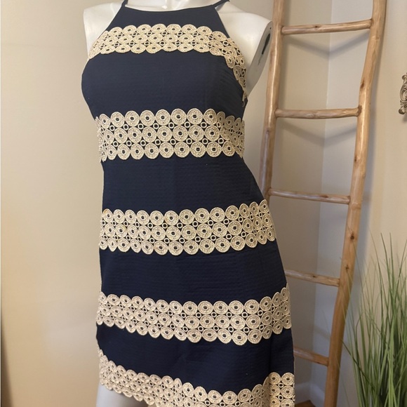 Lilly Pulitzer Annabelle True Navy Gold Lace Stripe Shift Dress Size 2 - Picture 2 of 7